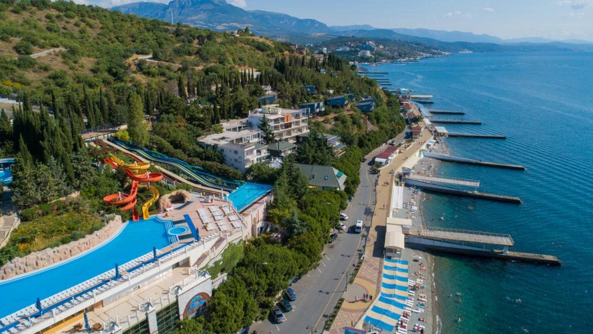 Отель “Миндальная Роща” - место, куда поехать отдыхать в Крым осенью